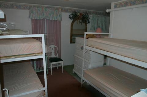 womens bunkroom